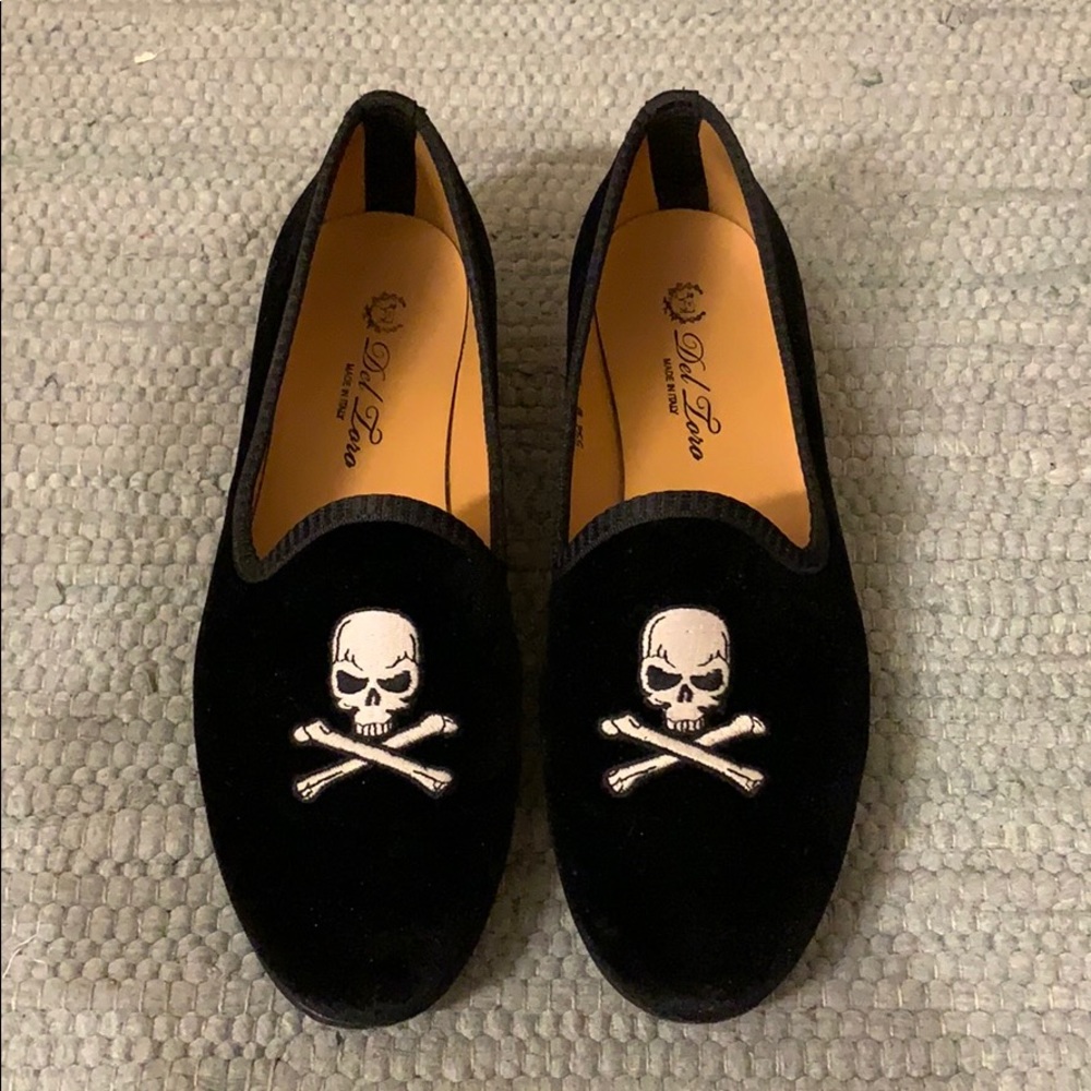 Del Toro Velvet Skull Loafers